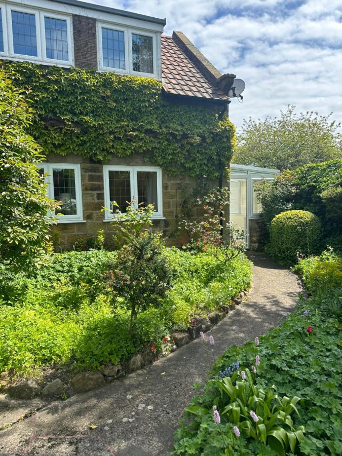 Scalby Grove Cottage Скарбъро Екстериор снимка