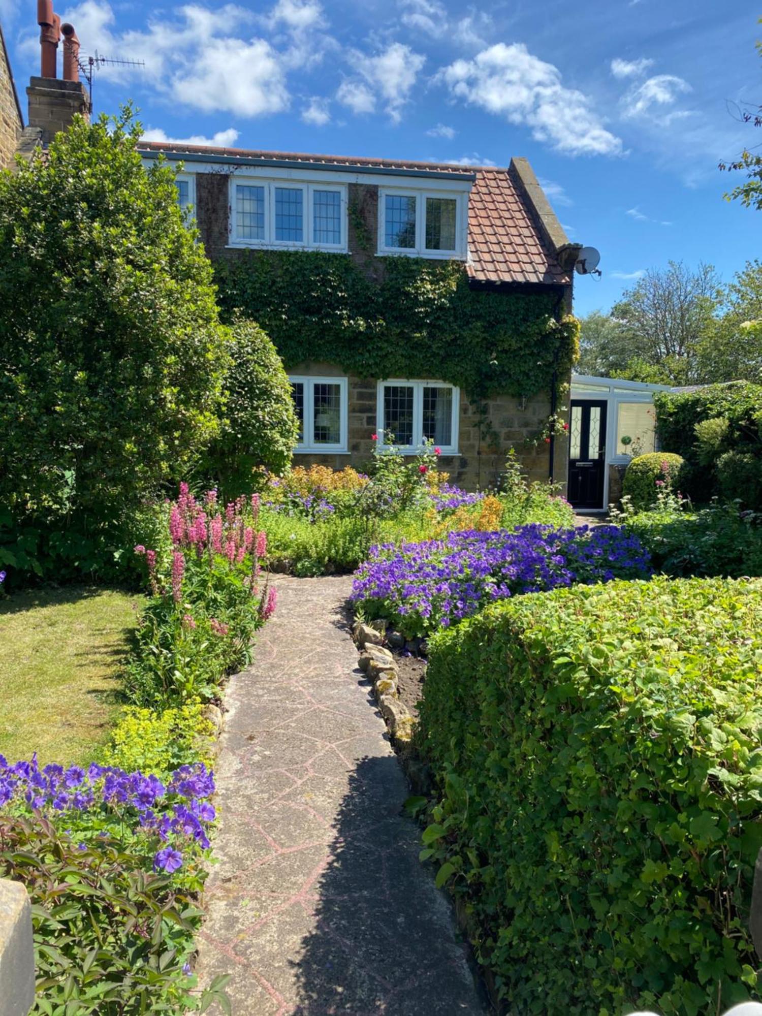 Scalby Grove Cottage Скарбъро Екстериор снимка